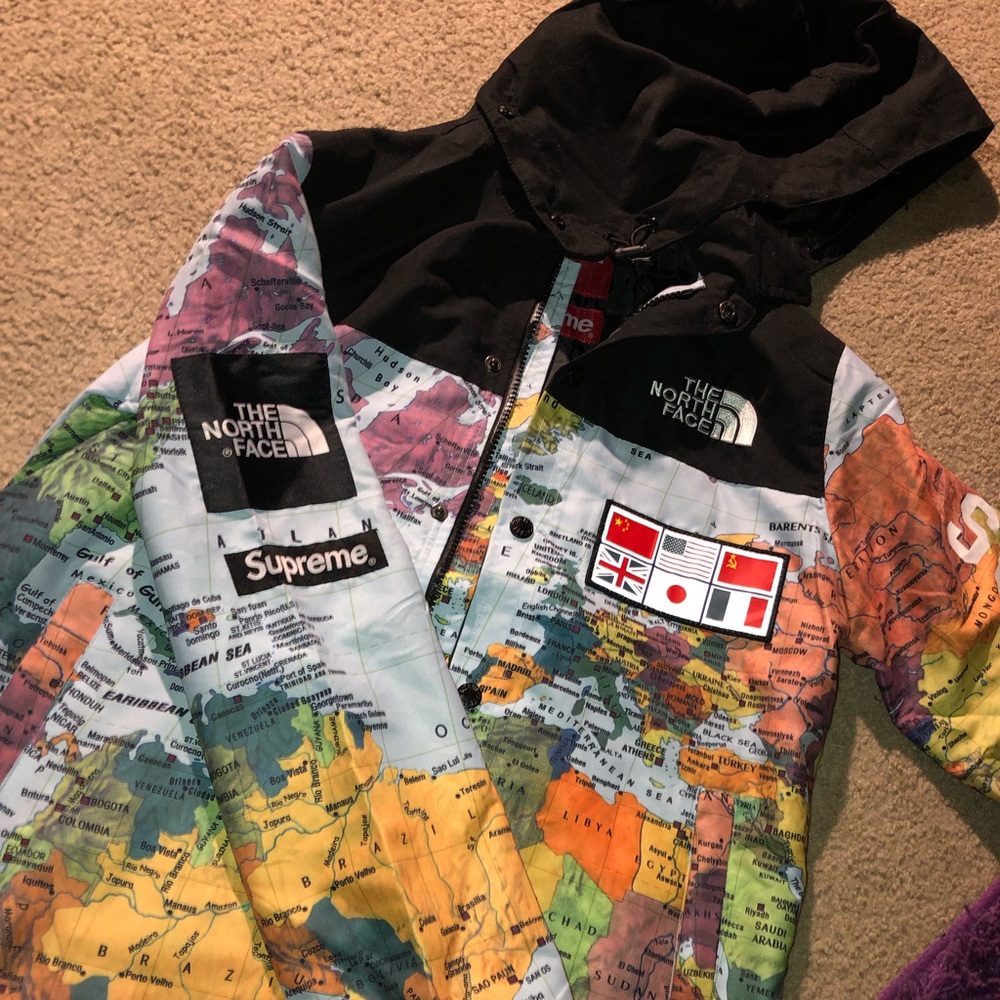 The North face (world map) JACKET
